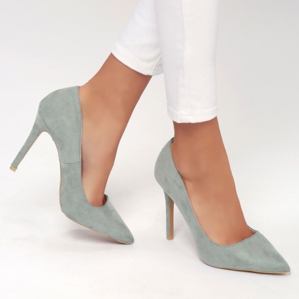 Lulus sea grey suede heels